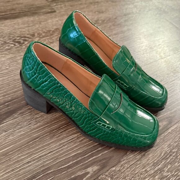 New York & Company Penny Croc Heeled Loafer - Picture 5 of 10